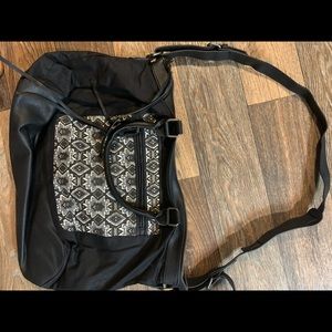 Black tote purse